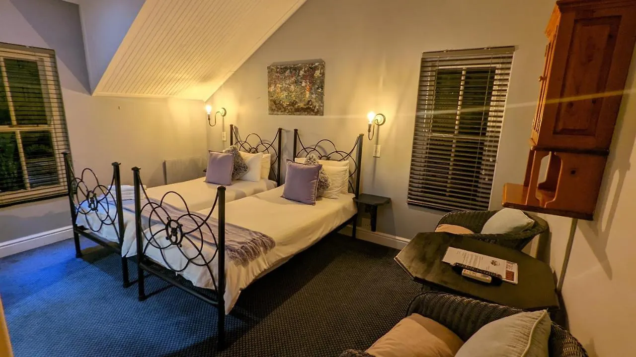 *** Guest house Wayside Inn Knysna South Africa